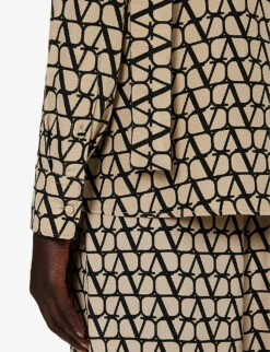 Valentino Monogram Curved-hem Silk Shirt -Ted Baker Store R04169642 BEIGENERO ALT05