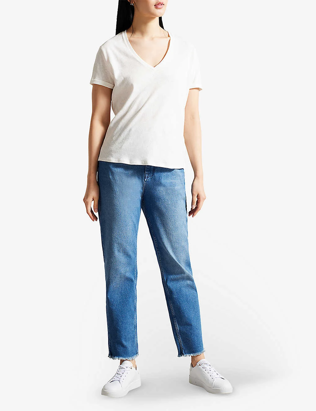 Ted Baker Laliita V-neck Short-sleeve Cotton-linen T-shirt 4 Ted Baker Laliita V-neck Short-sleeve Cotton-linen T-shirt - Image 2