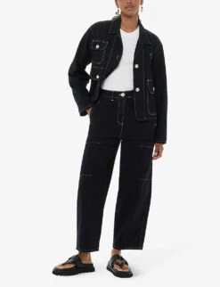 Front Page 9 Front Page -Ted Baker Store R04192527 WHITE ALT01