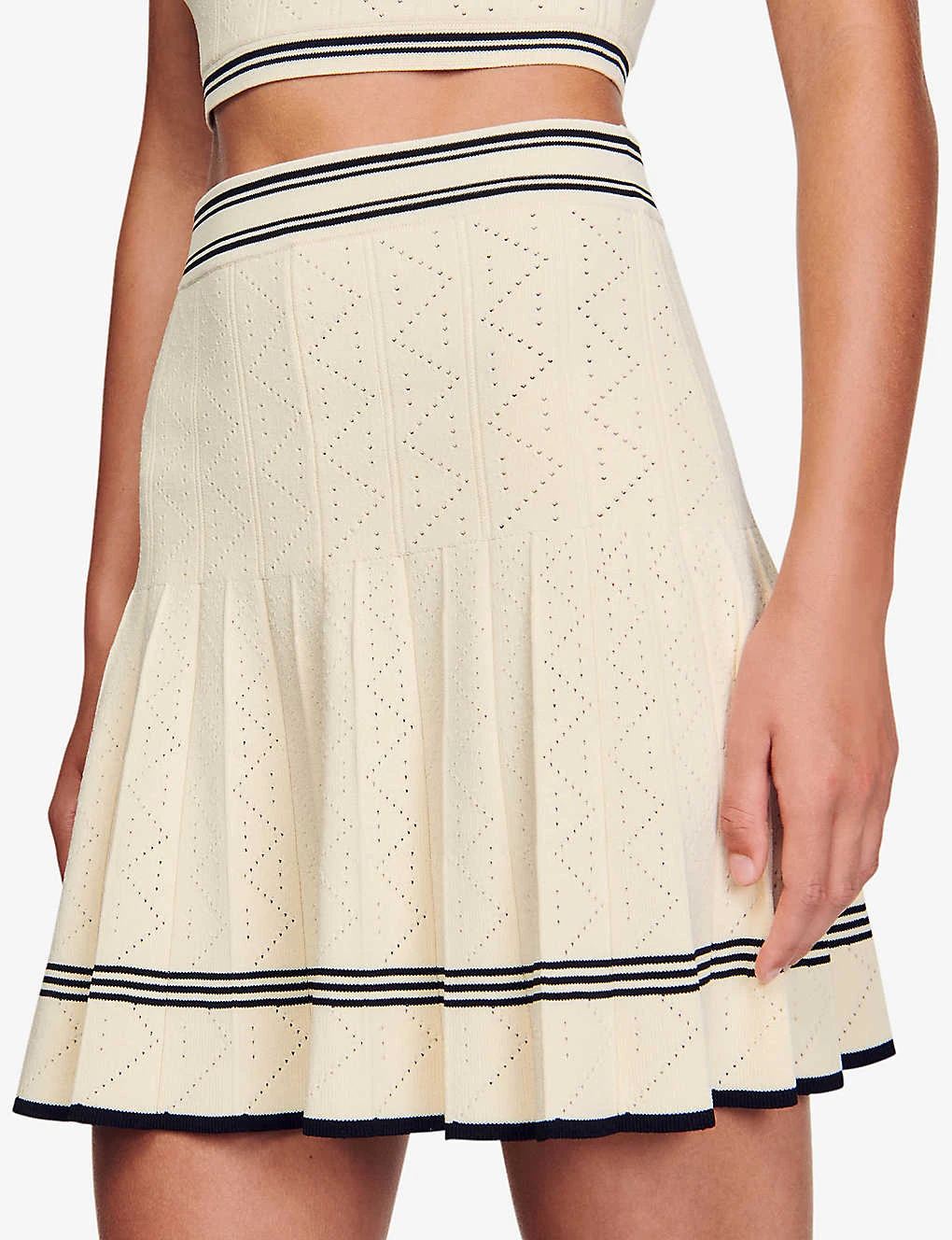 Sandro Fable Contrast-band Pleated Stretch-knit Mini Skirt 6 Sandro Fable Contrast-band Pleated Stretch-knit Mini Skirt - Image 4